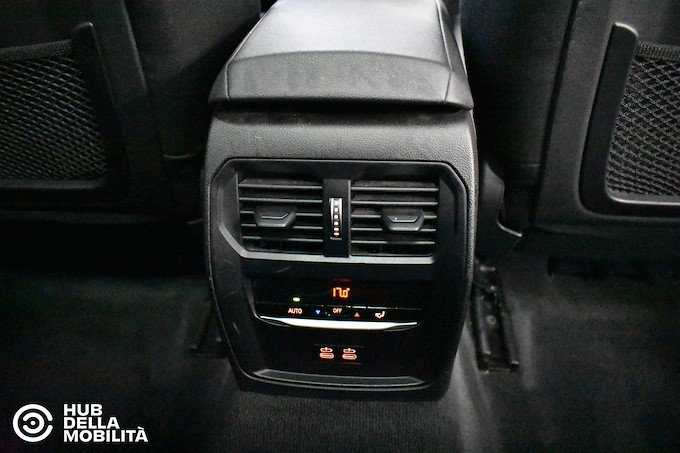 BMW 320d 48V Touring Business Advantage